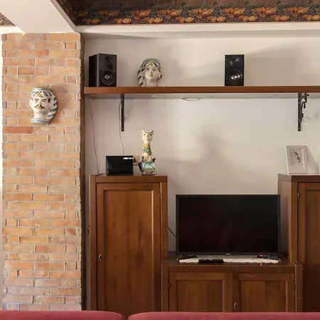 Sicilian Couette-café