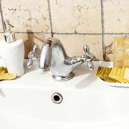 Sicilian 3* Aci Castello